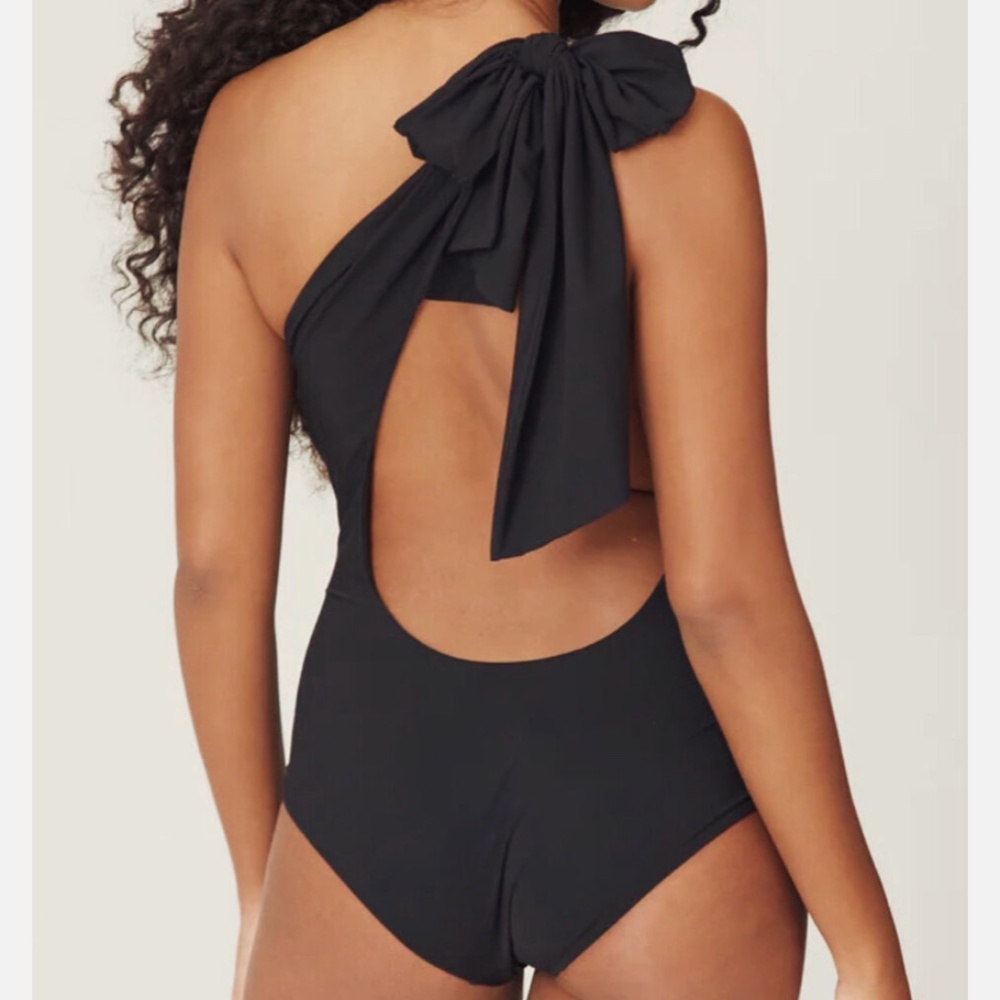 Black Oraks One‑Piece  one shoulder Swimsuit